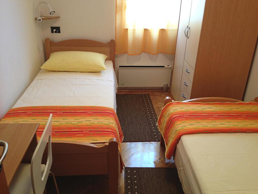 Kristian Apartments Podstrana Esterno foto